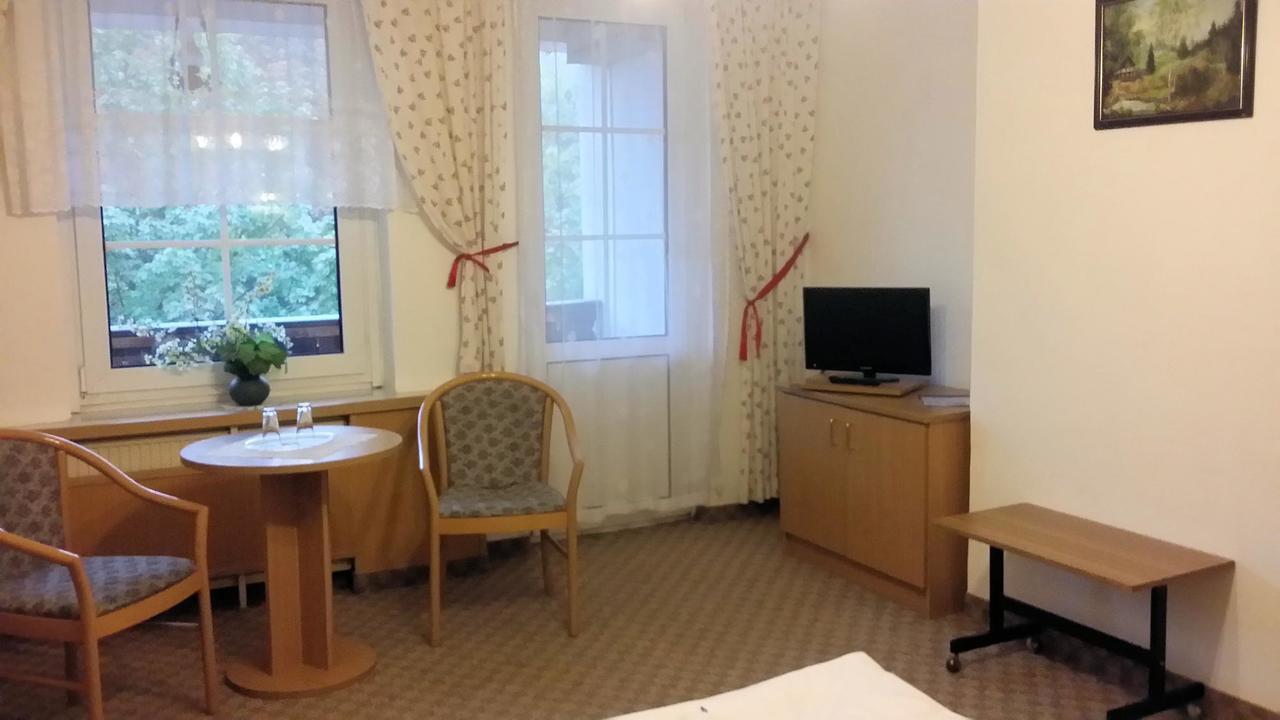 Kurhaus Jonsdorf Hotell Eksteriør bilde